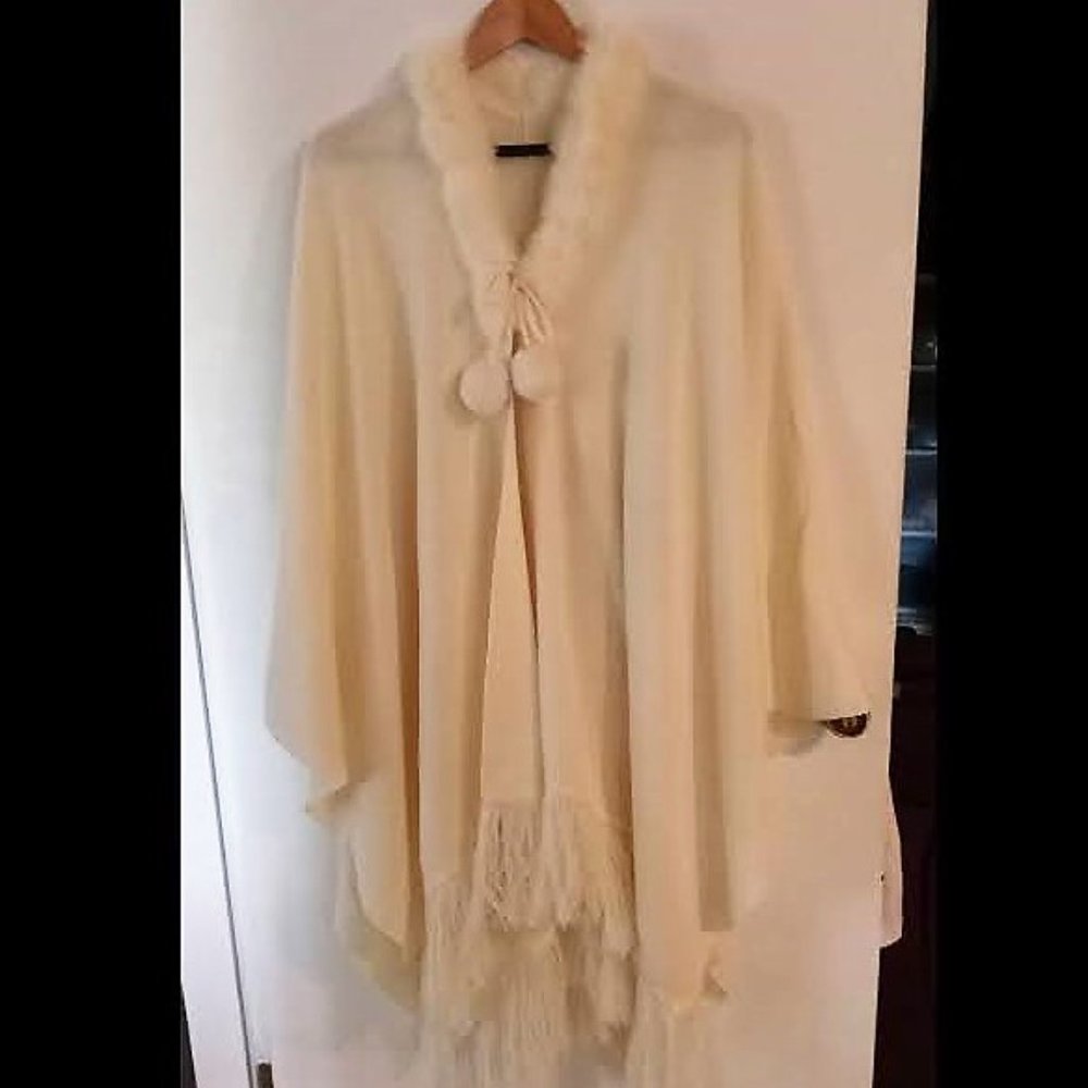 Mijal White Cape
